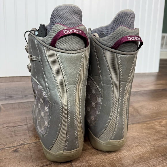burton all mountain snowboard boots Sapphire making them a true high Burton Burton Ruler Boa